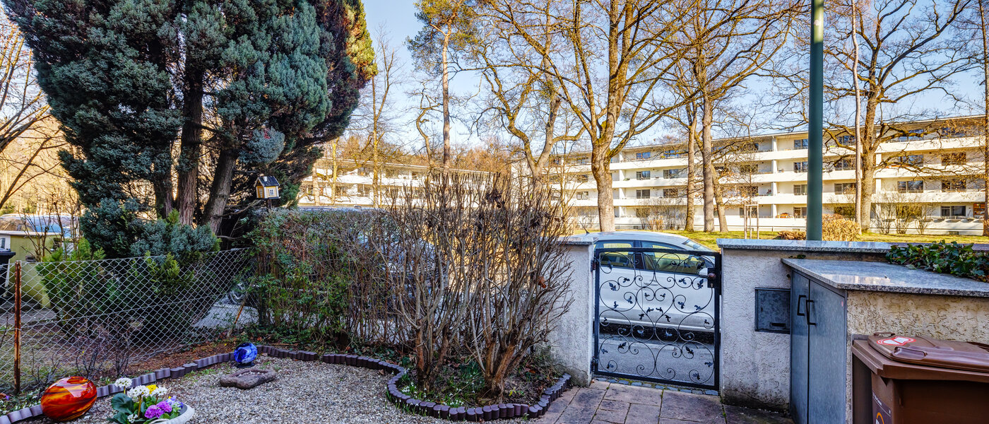 maison mitoyenne placée au milieu de la rangée München Obersendling 01 Chemin d'accès  13312