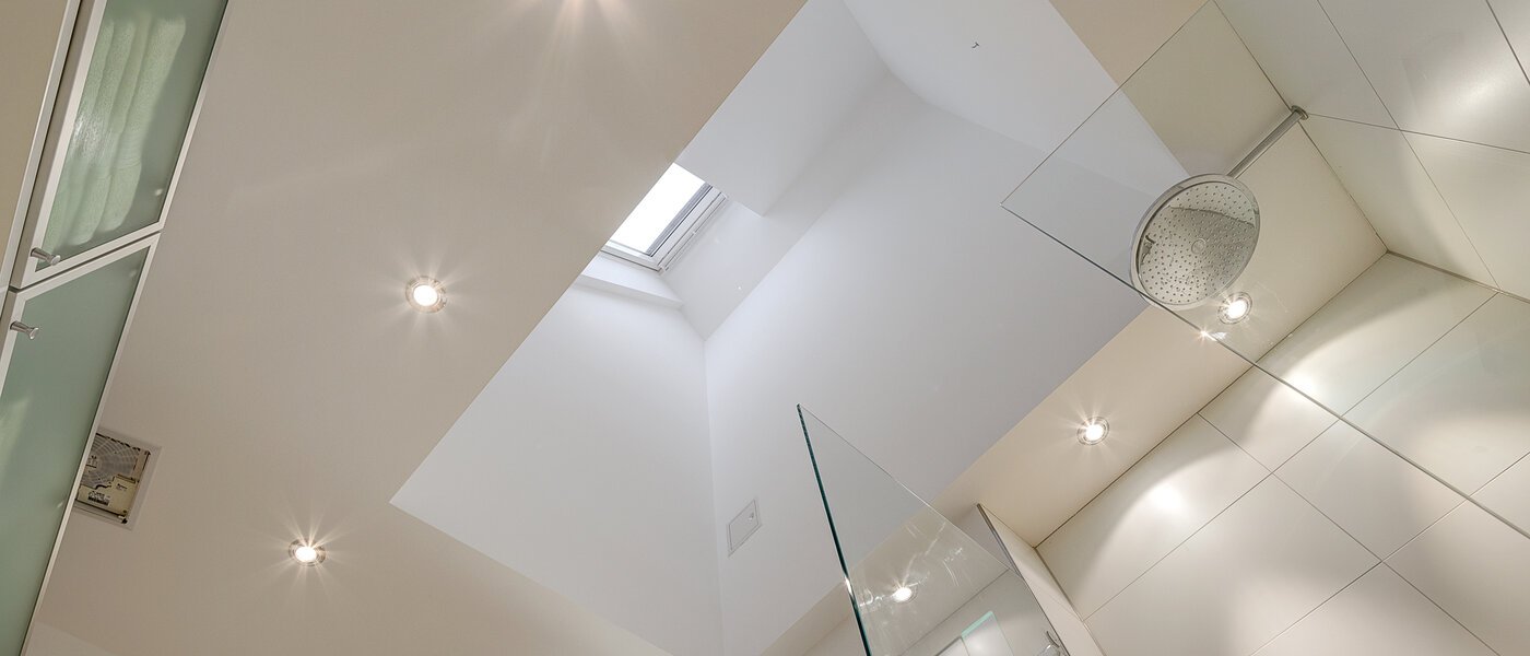 appartement style maisonnette avec mezzanine München Maxvorstadt 02 salle de bain 13317