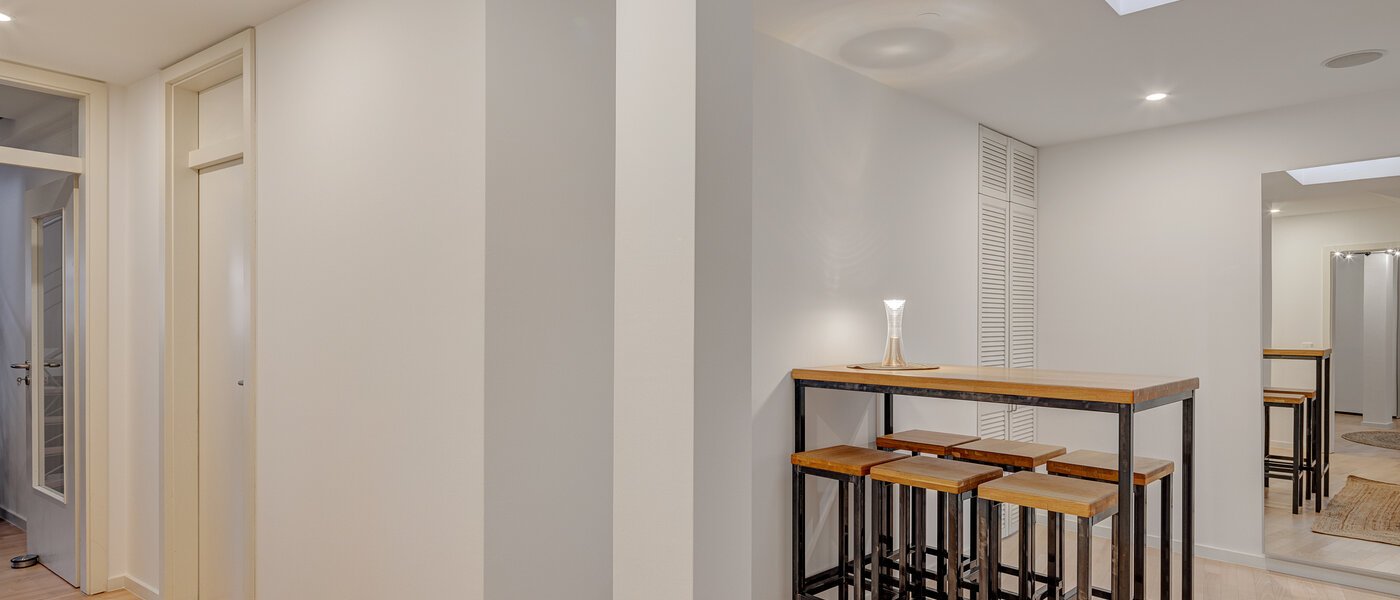 appartement style maisonnette avec mezzanine München Maxvorstadt 03 entrée/couloir 13317