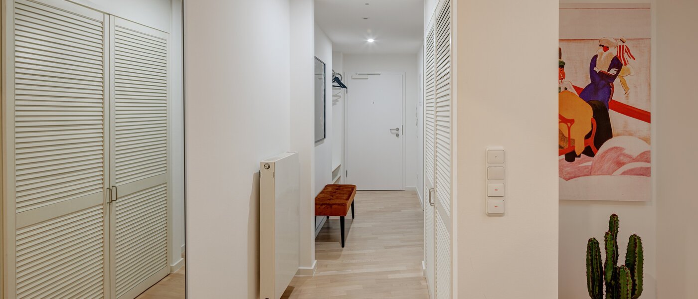 appartement style maisonnette avec mezzanine München Maxvorstadt 05 entrée/couloir 13317