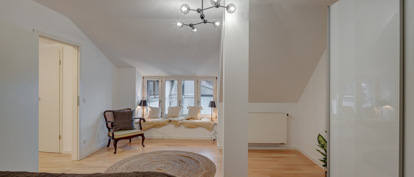 appartement style maisonnette avec mezzanine München Maxvorstadt 02 1ère chambre 13317