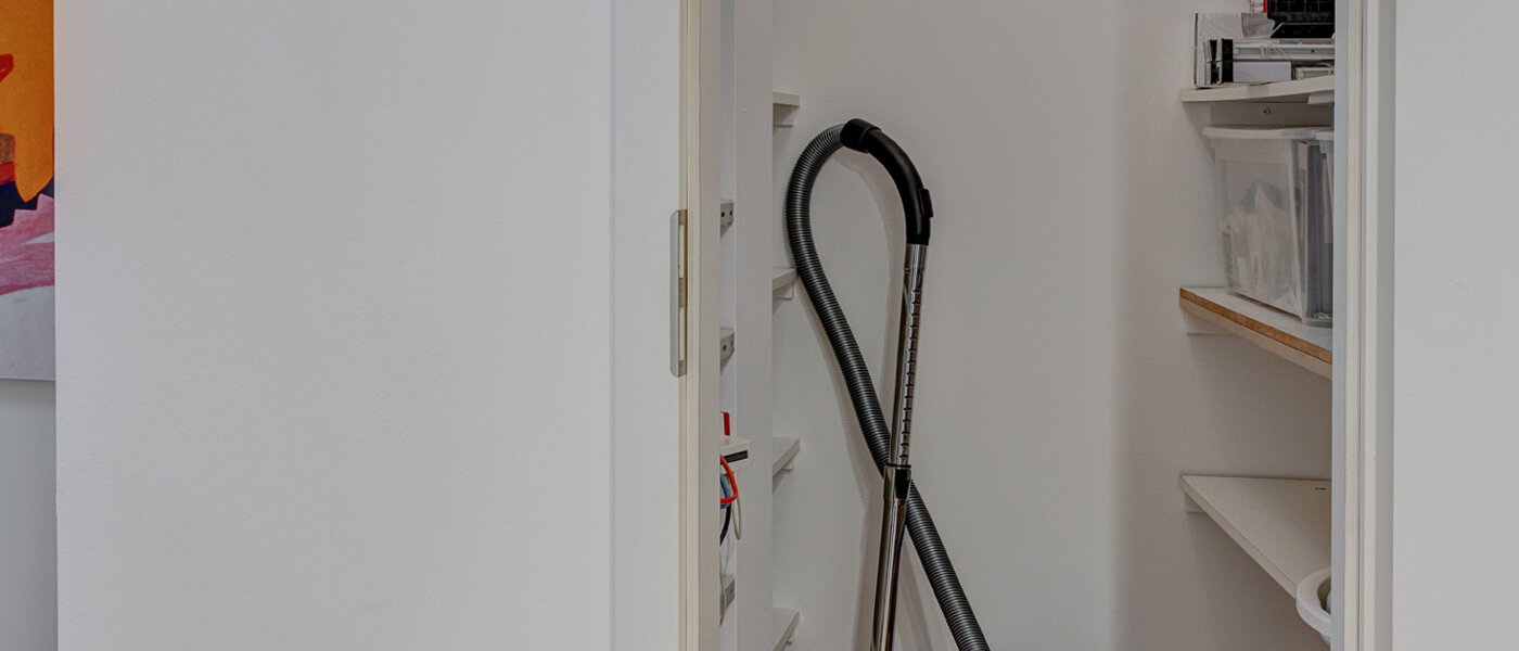 appartement style maisonnette avec mezzanine München Maxvorstadt 01 débarras 13317