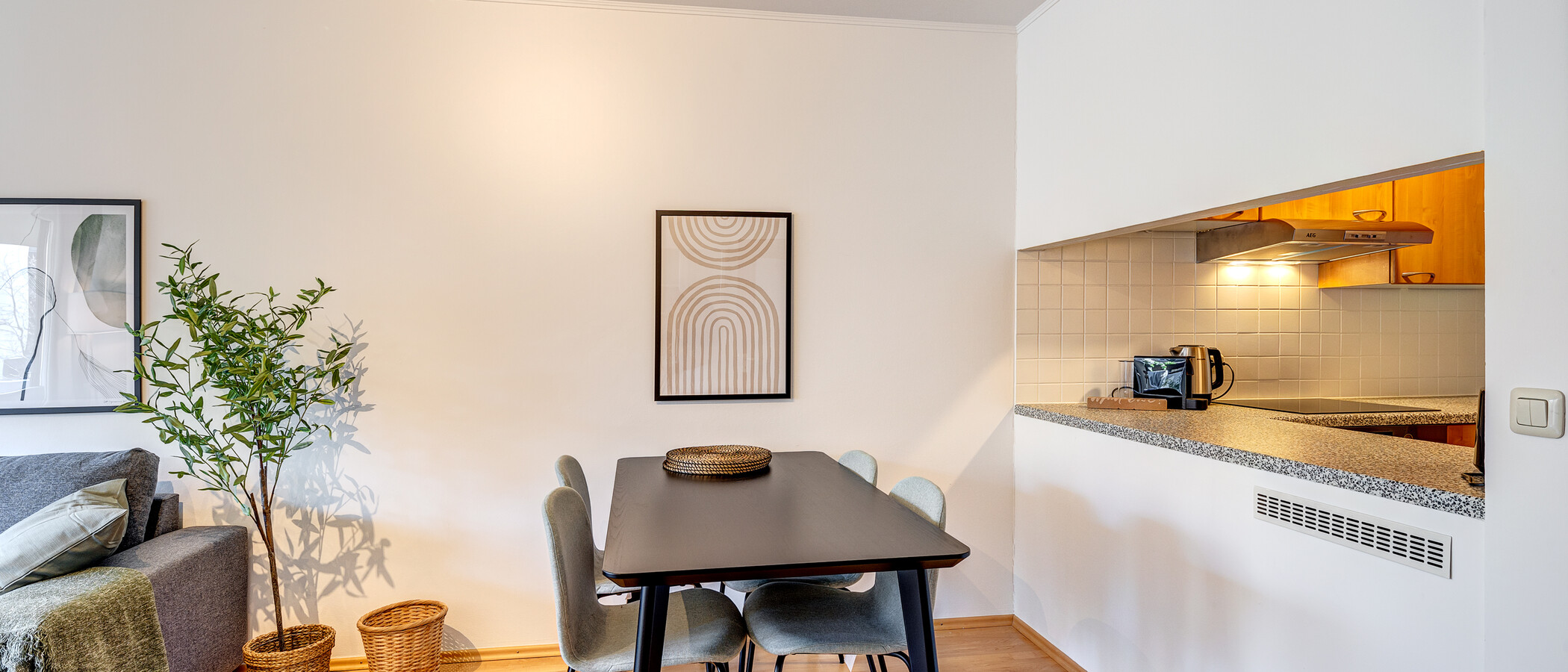 appartement München Neuhausen 03 pièce à vivre 13344
