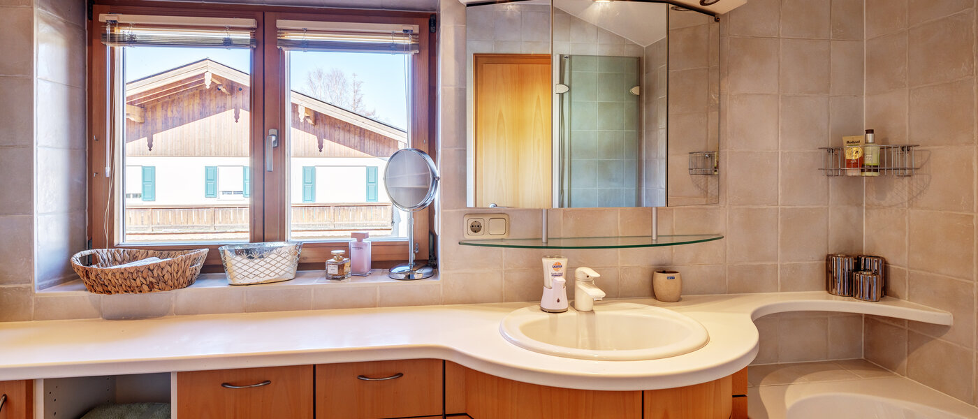 maison individuelle Rottach-Egern 02 1ère salle de bain 13349