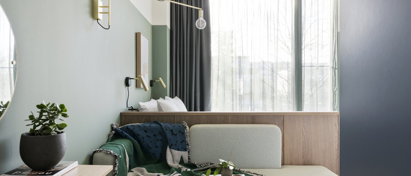 studio München Obersendling 01 pièce à vivre 13390