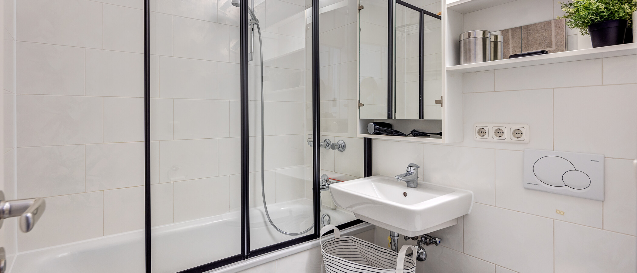 appartement München Bogenhausen 01 salle de bain 13429
