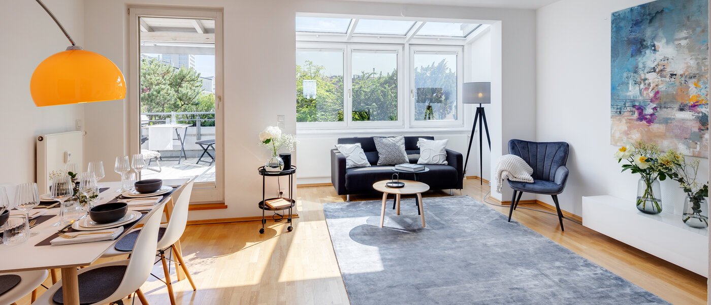 appartement avec terrasse sur le toit München Maxvorstadt - Westen 01 pièce à vivre 13461