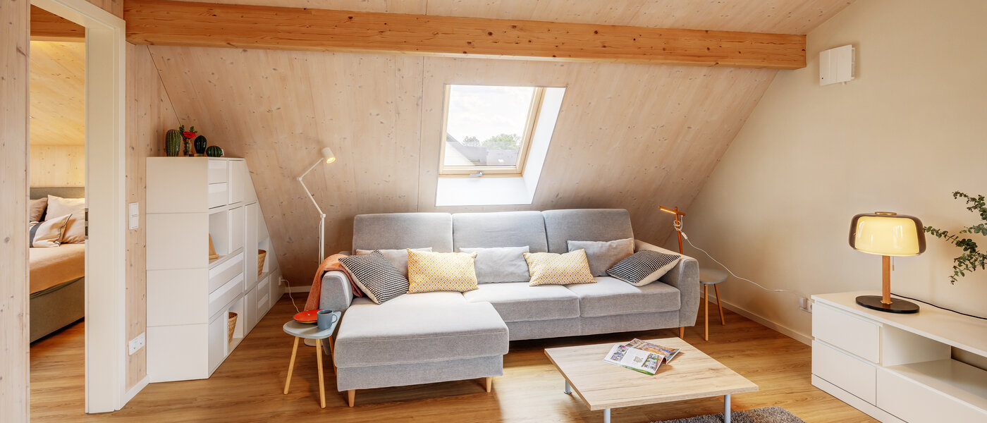 appartement sous les toits München Berg am Laim 04 pièce à vivre 13504