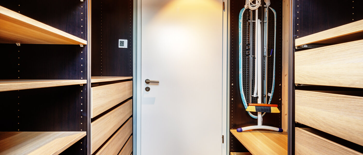 appartement sous les toits München Berg am Laim 02 Penderie intégrée 13504