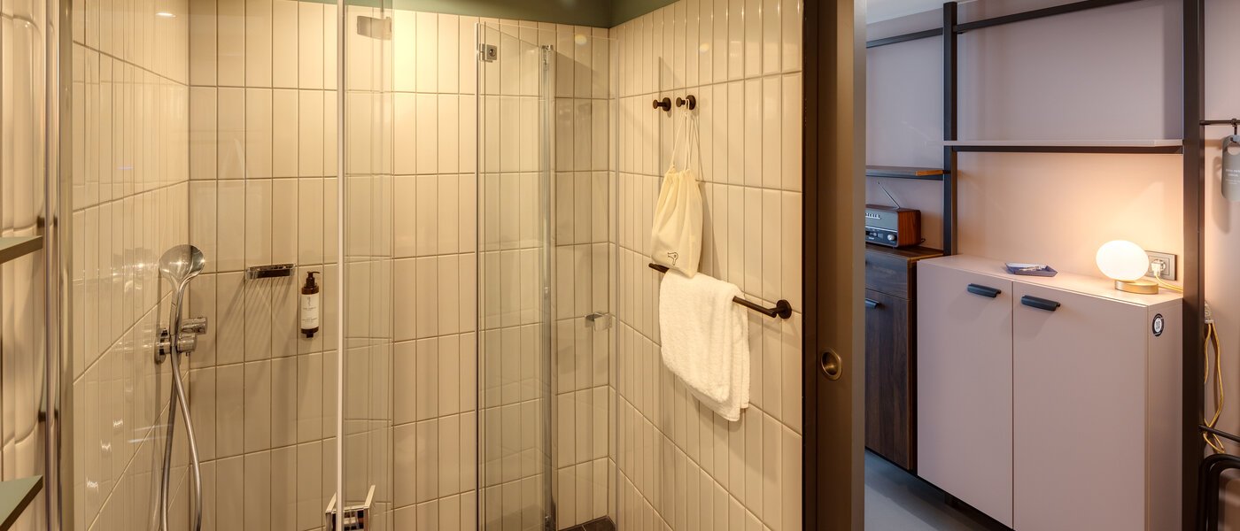 appartement style maisonnette München Neuperlach 01 salle de bain 13534