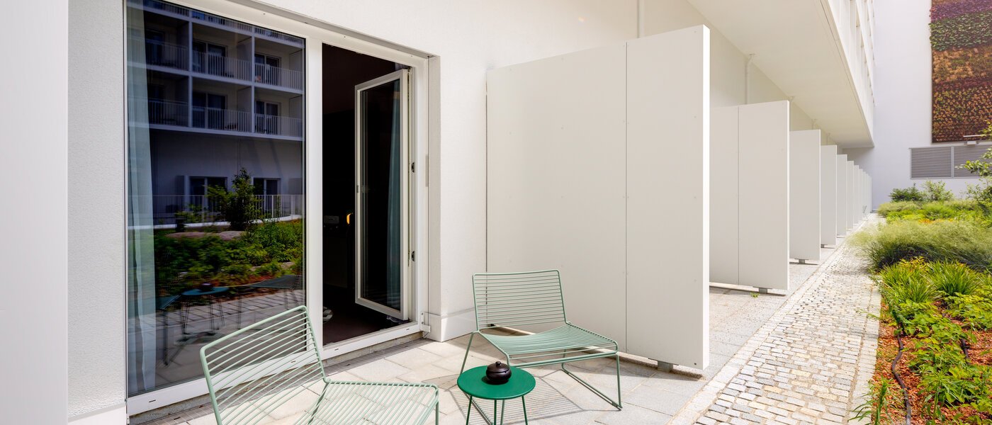 appartement style maisonnette München Neuperlach 01 terrasse 13537