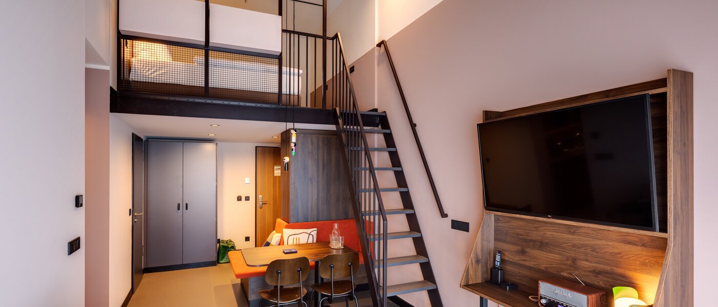 appartement style maisonnette München Neuperlach 01 pièce à vivre 13537