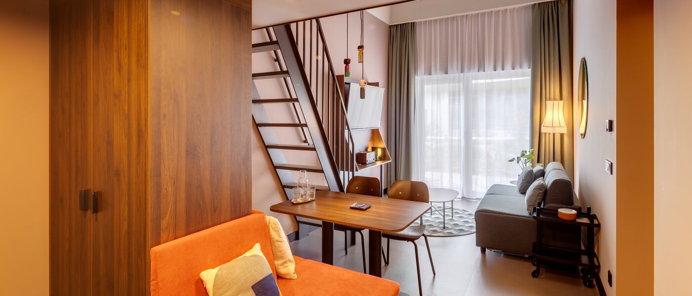 appartement style maisonnette München Neuperlach 02 pièce à vivre 13537