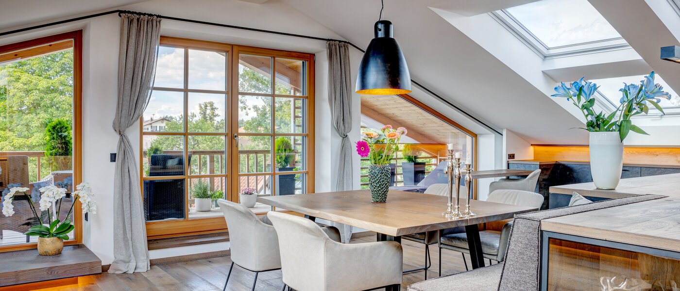 appartement sous les toits Holzkirchen 01 pièce à vivre 13582