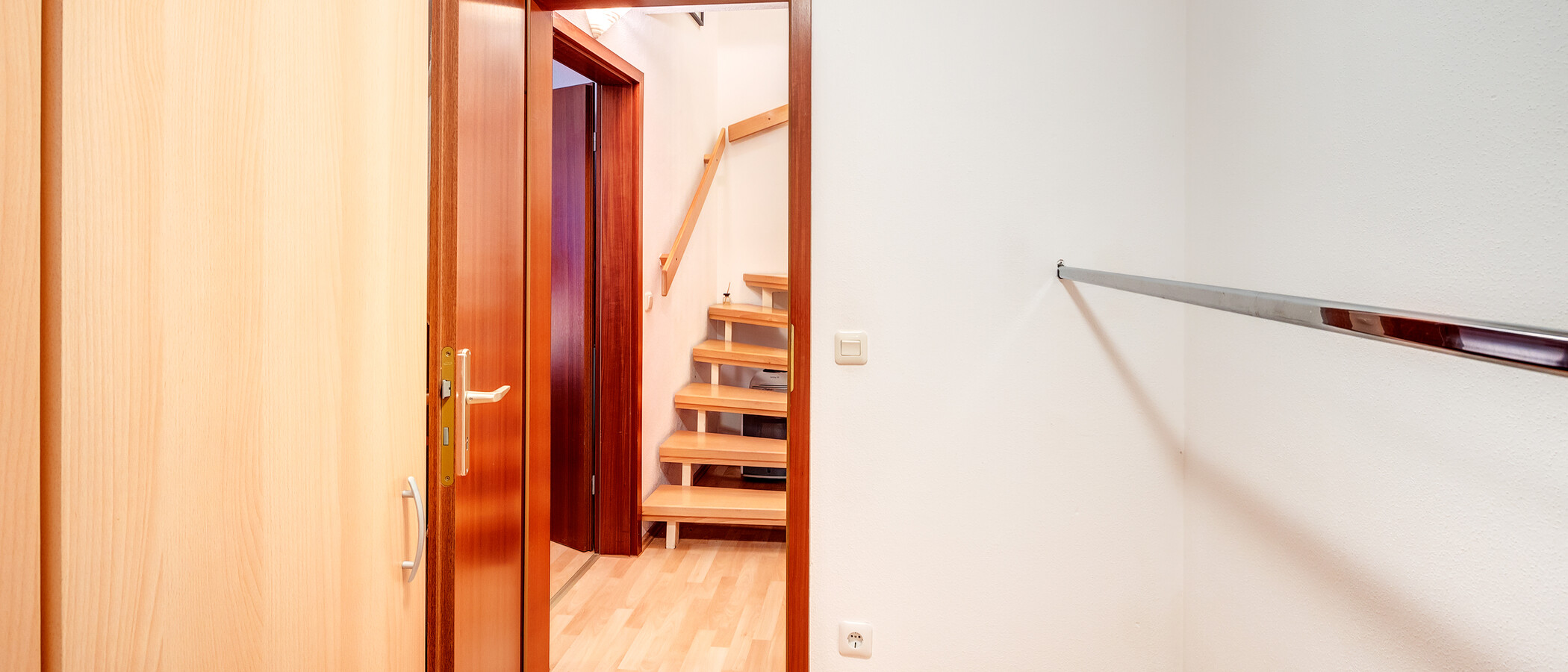 appartement style maisonnette München Lerchenau 01 Penderie intégrée 13603