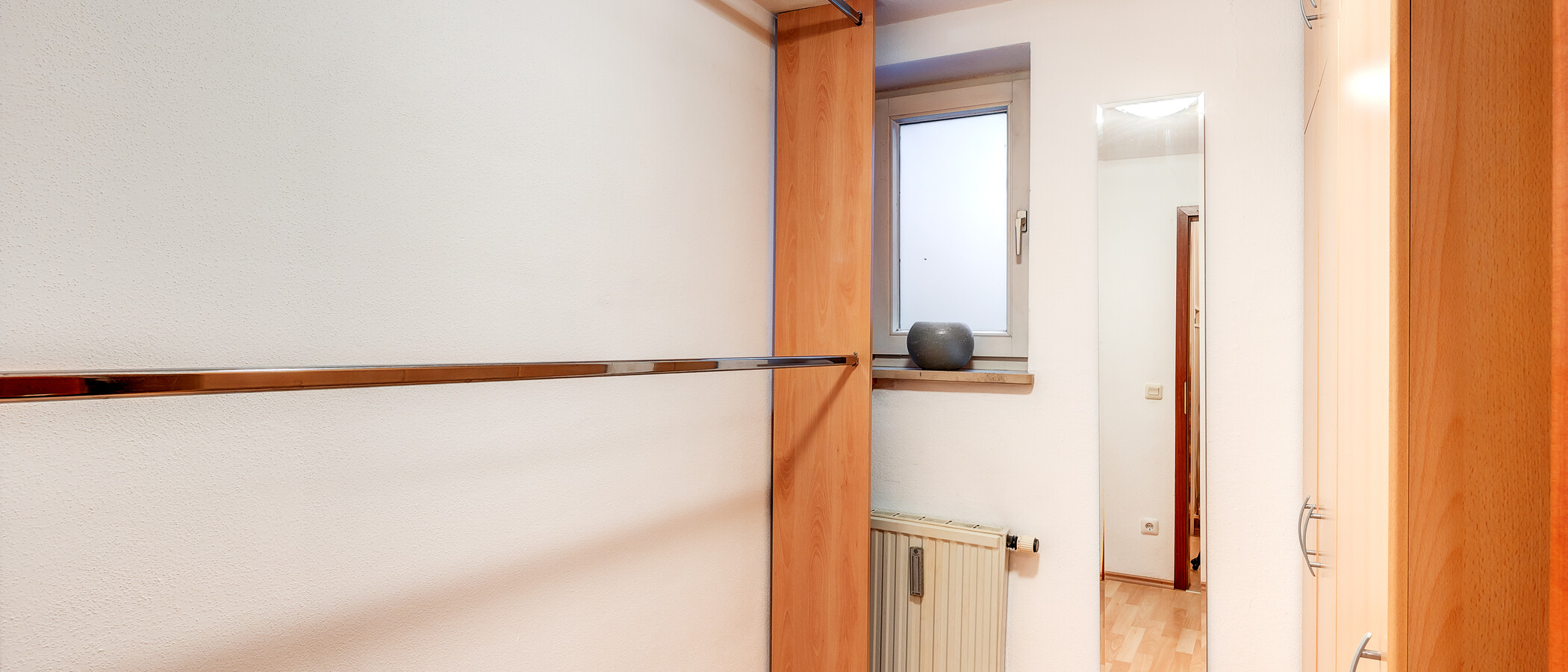 appartement style maisonnette München Lerchenau 02 Penderie intégrée 13603