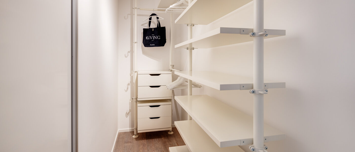 appartement München Bogenhausen 01 Penderie intégrée 13604