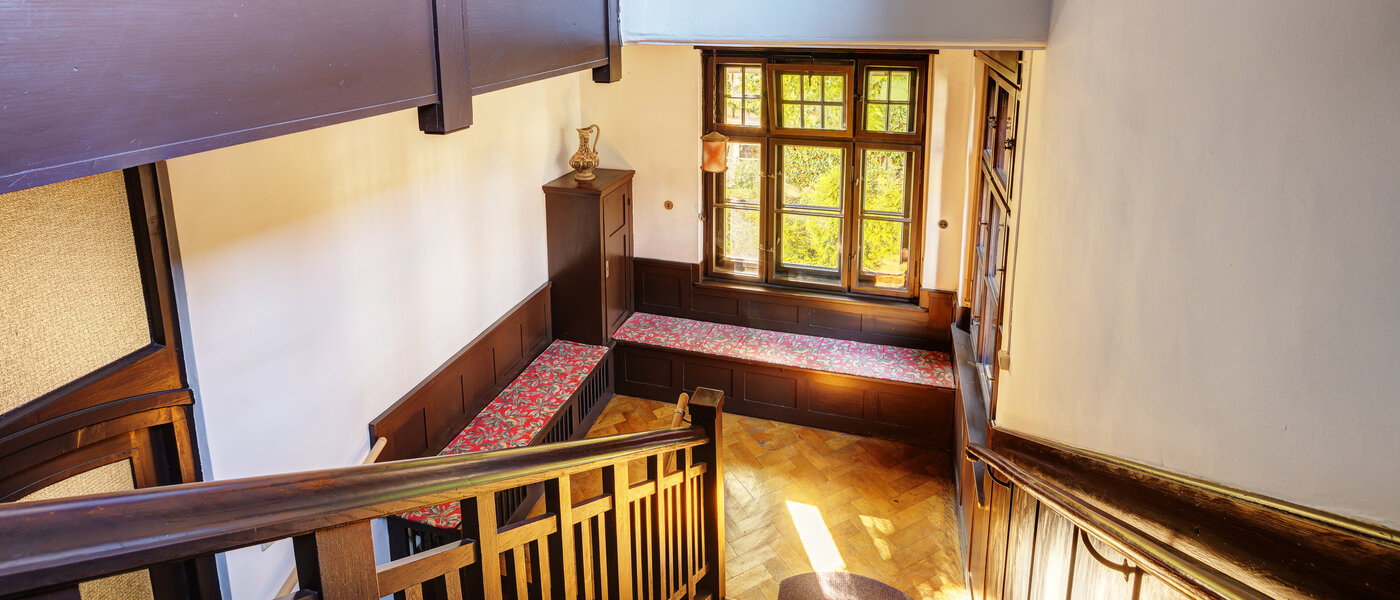 appartement sous les toits München Nymphenburg 01 escalier dans l‘immeuble 13654