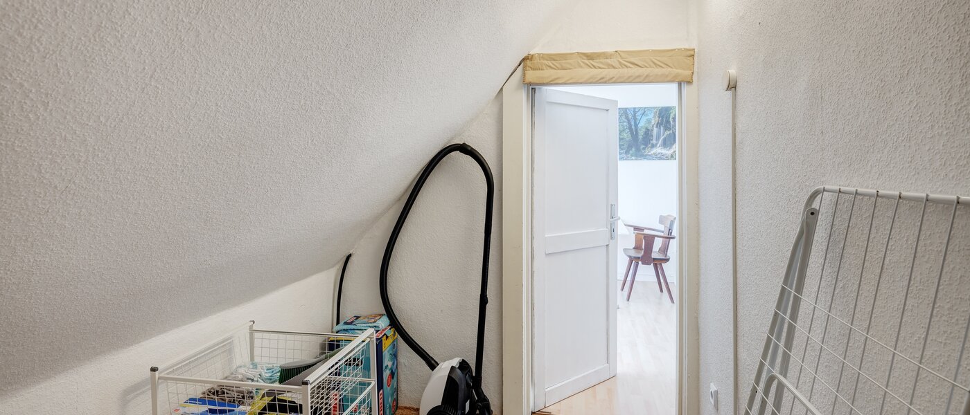 appartement sous les toits München Nymphenburg 02 débarras 13654