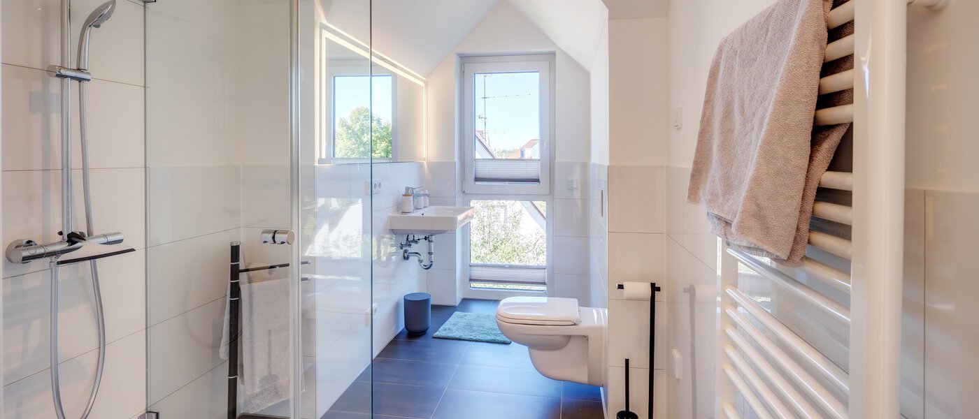 appartement sous les toits Aschheim 01 salle de bain 13679