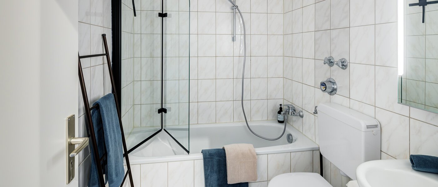 appartement avec terrasse sur le toit München Pasing 01 salle de bain 13685