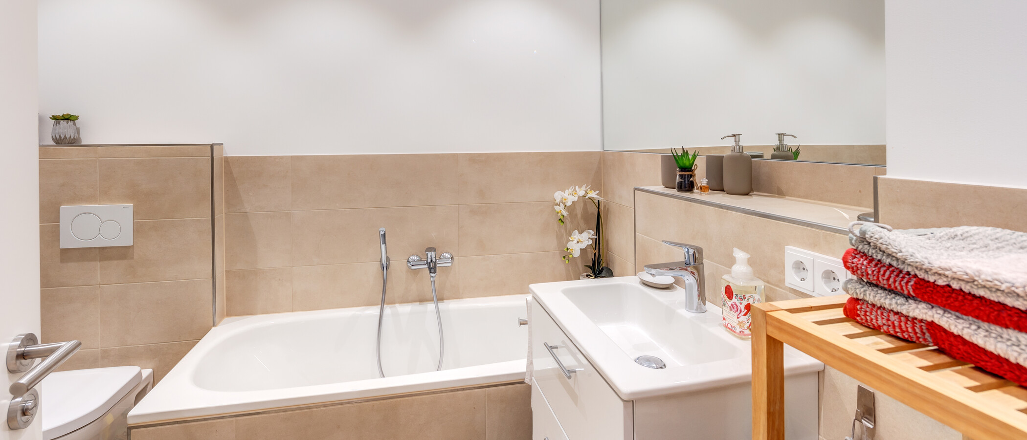 appartement avec terrasse sur le toit München Solln 01 salle de bain 13689
