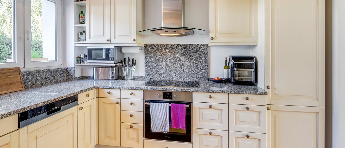 dernière maison de la rangée de maisons mitoyennes Eichenau 02 cuisine 13696