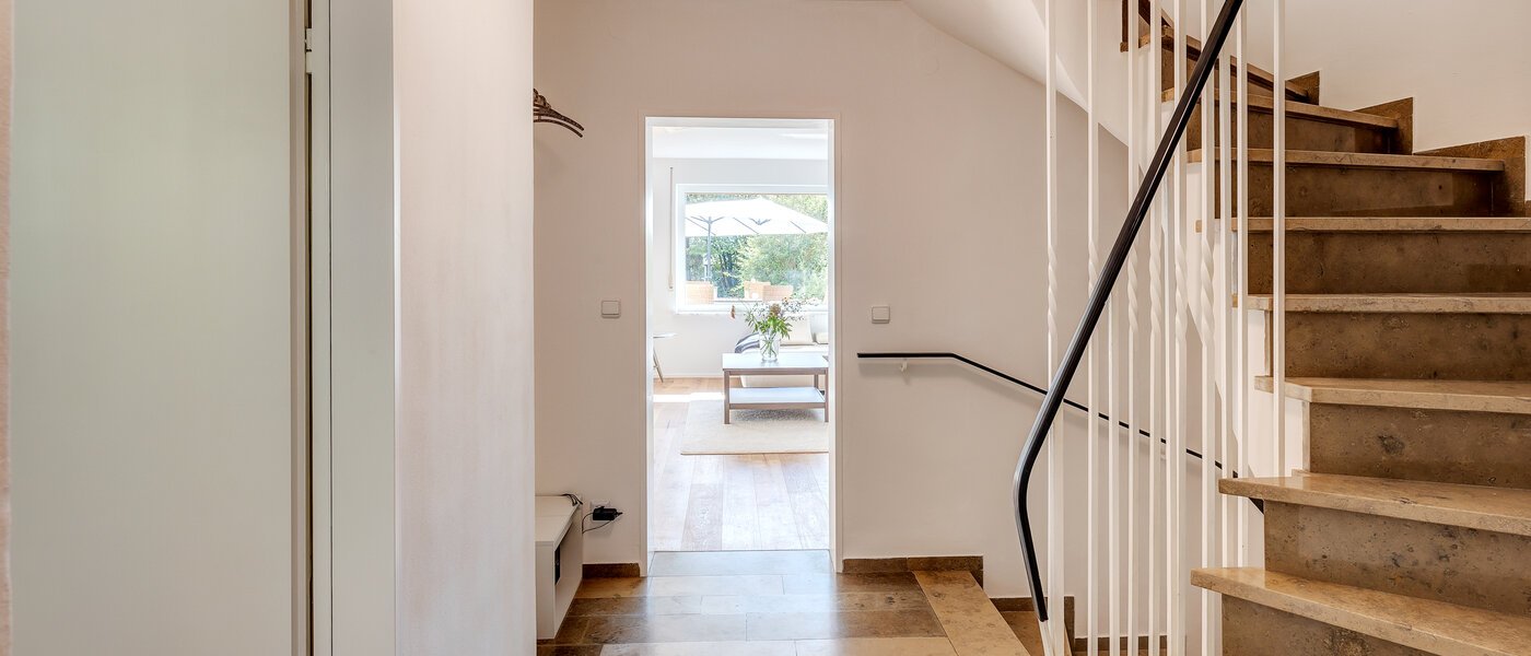 dernière maison de la rangée de maisons mitoyennes Eichenau 03 entrée/couloir 13696