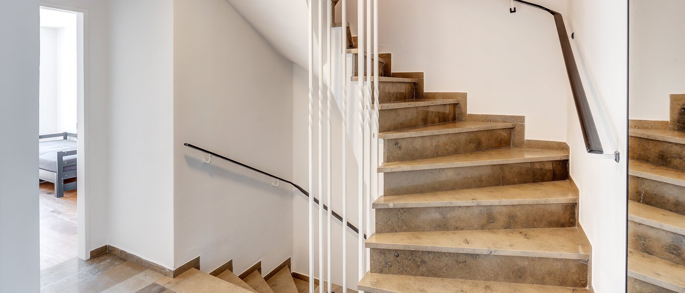 dernière maison de la rangée de maisons mitoyennes Eichenau 07 entrée/couloir 13696