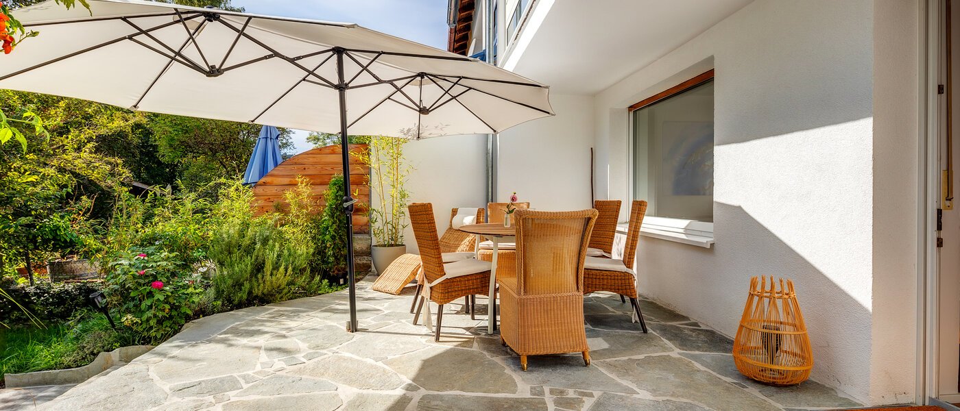 dernière maison de la rangée de maisons mitoyennes Eichenau 02 terrasse 13696