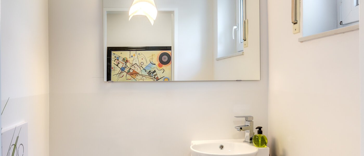 dernière maison de la rangée de maisons mitoyennes Eichenau 01 deux toilettes 13696