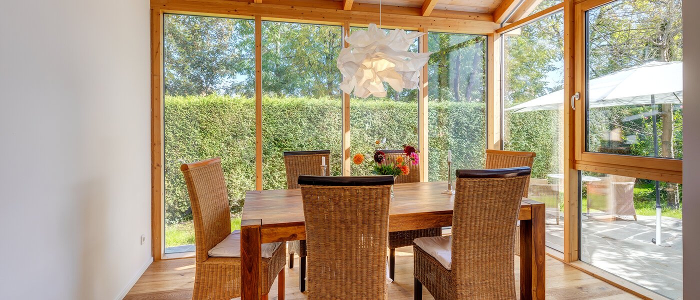 dernière maison de la rangée de maisons mitoyennes Eichenau 05 pièce à vivre 13696