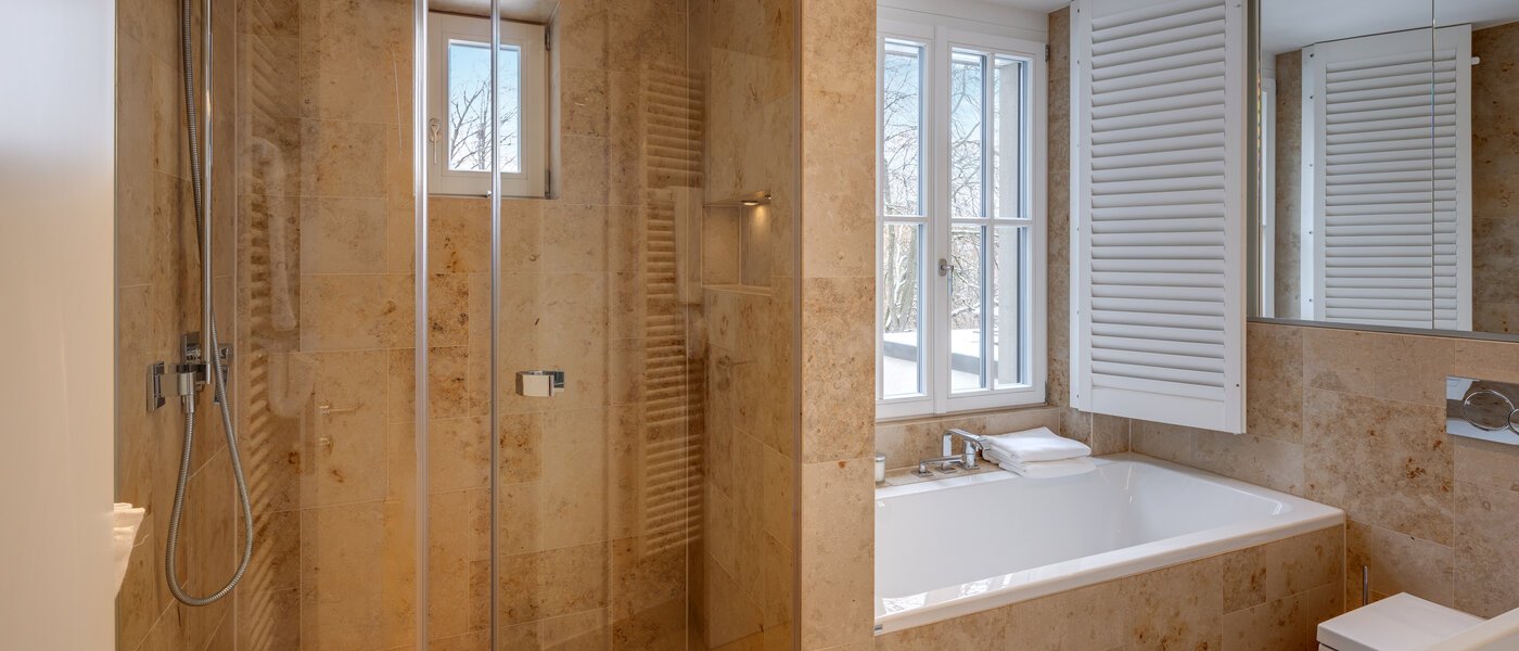 appartement style maisonnette München Altbogenhausen 01 1ère salle de bain 13706