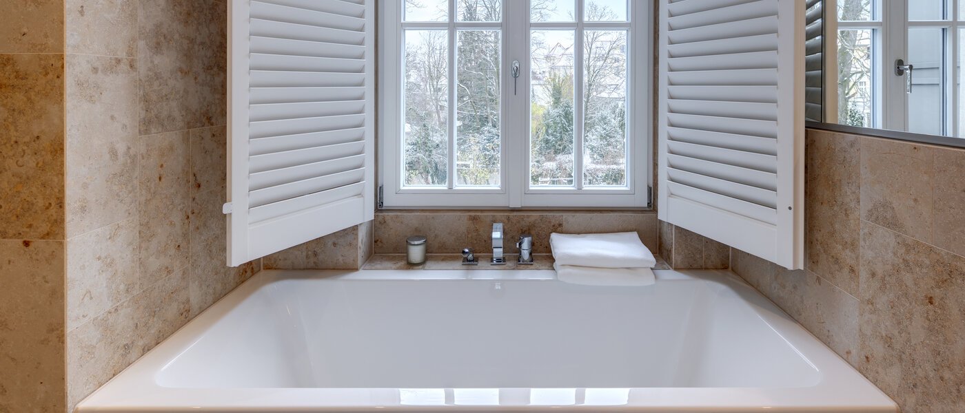 appartement style maisonnette München Altbogenhausen 03 1ère salle de bain 13706