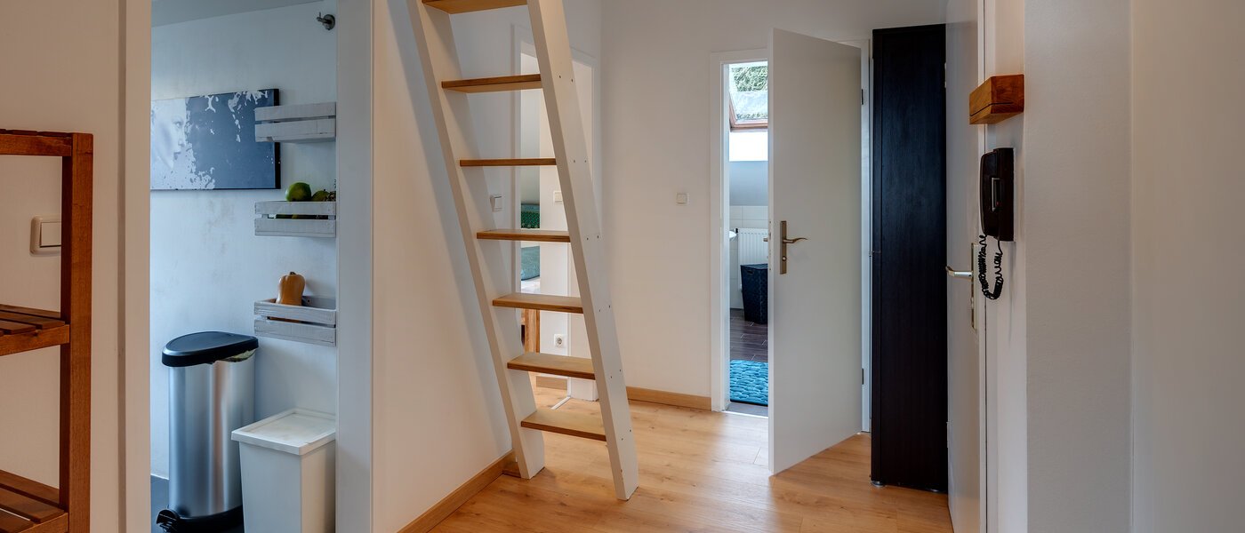 appartement sous les toits Eching 02 entrée/couloir 13716