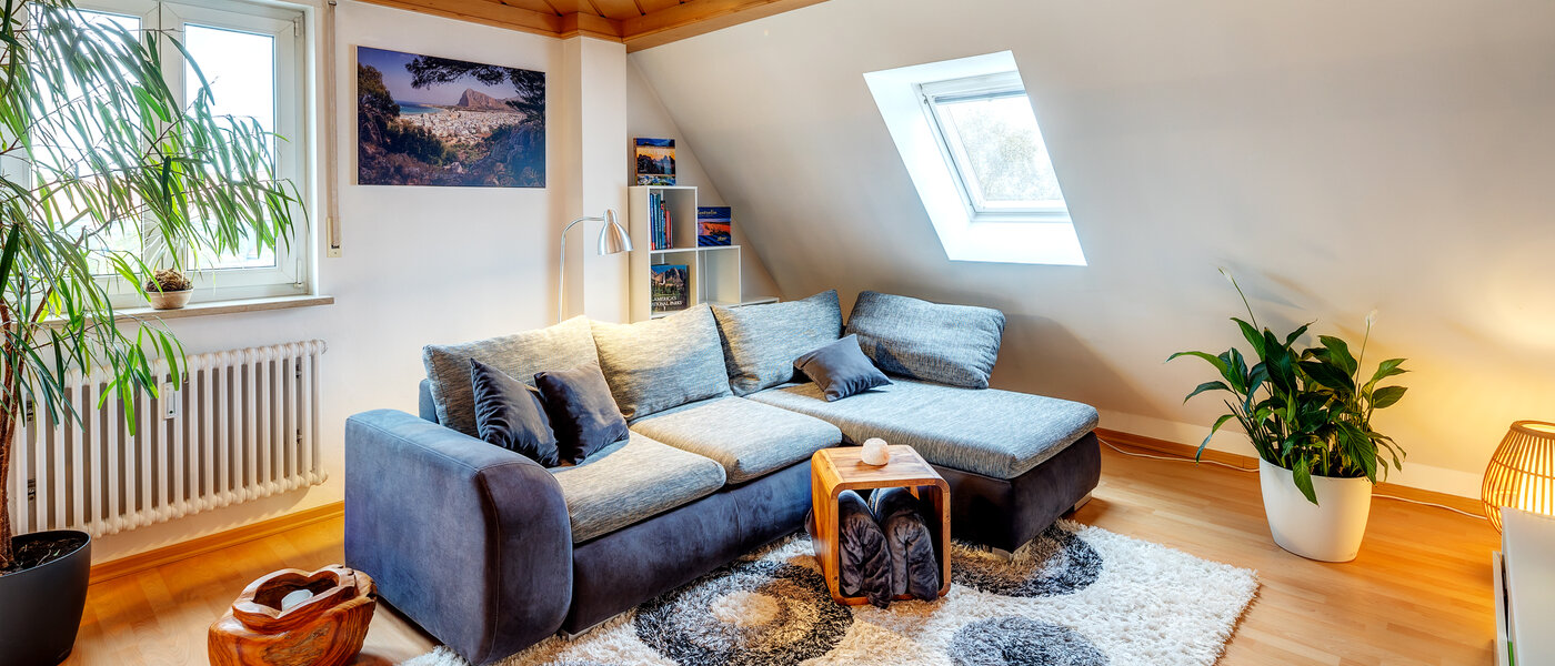 appartement style maisonnette avec mezzanine Karlsfeld 01 pièce à vivre 13717