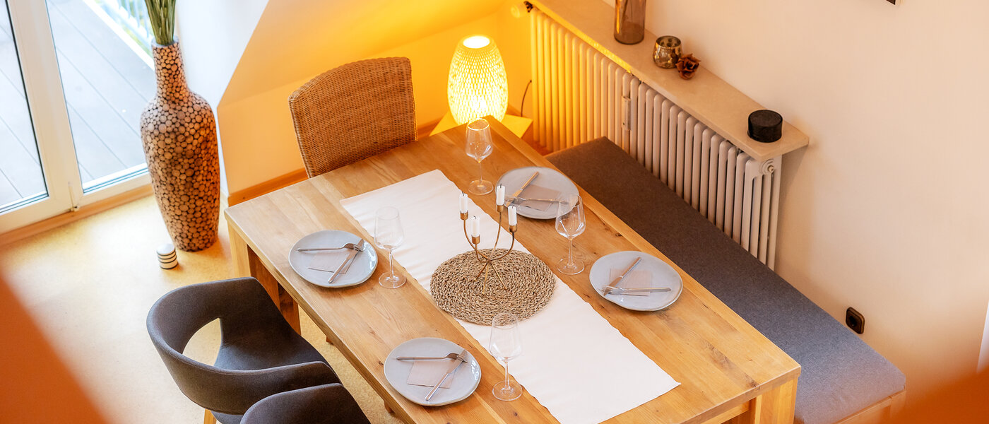 appartement style maisonnette avec mezzanine Karlsfeld 04 salle à manger 13717
