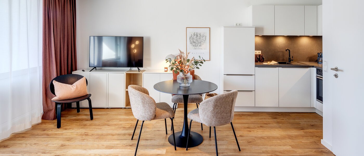 appartement München Neuhausen 05 pièce à vivre 13806