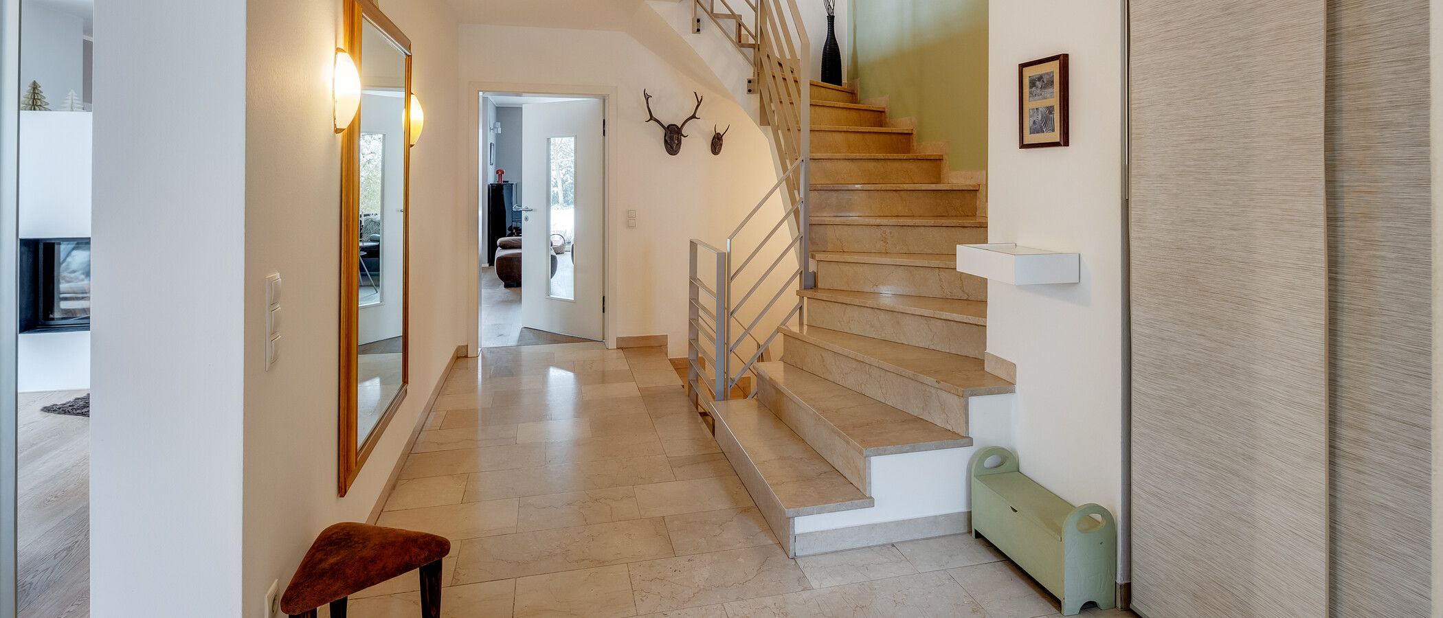 maison mitoyenne München Solln 01 entrée/couloir 13810