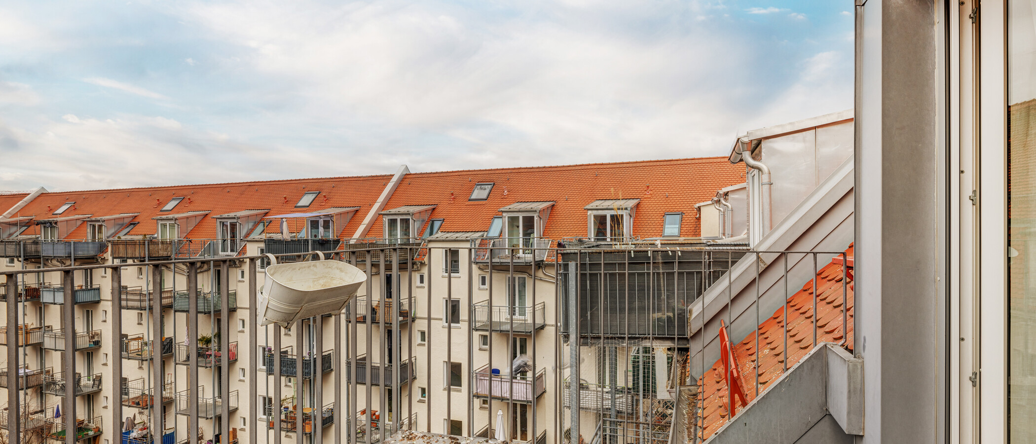 appartement sous les toits München Schwabing (rechts der Leopoldstraße) 02 balcon 13837