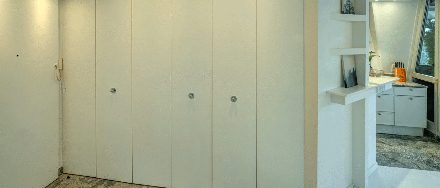 appartement style maisonnette avec mezzanine München Bogenhausen 02 entrée/couloir 13849