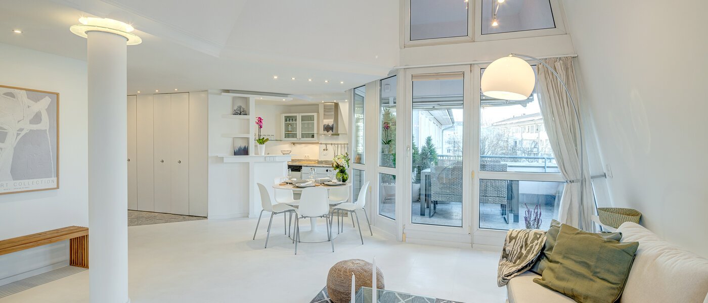 appartement style maisonnette avec mezzanine München Bogenhausen 04 pièce à vivre 13849