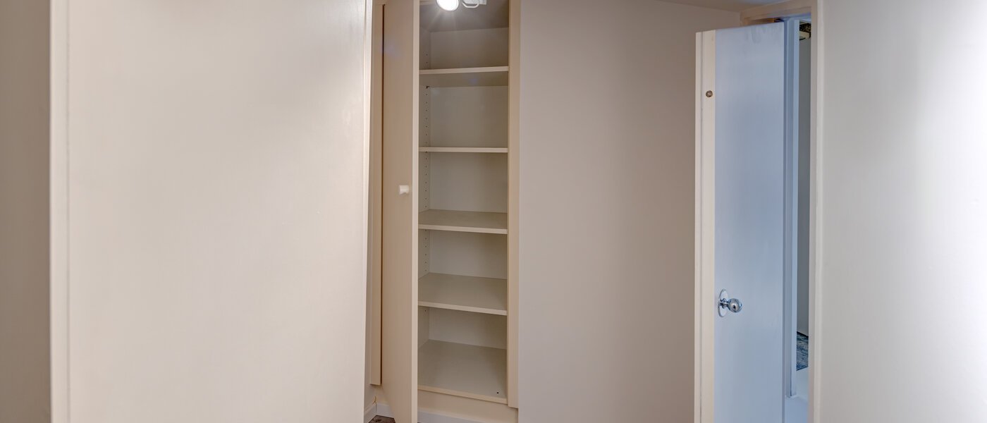 appartement style maisonnette avec mezzanine München Bogenhausen 01 débarras 13849