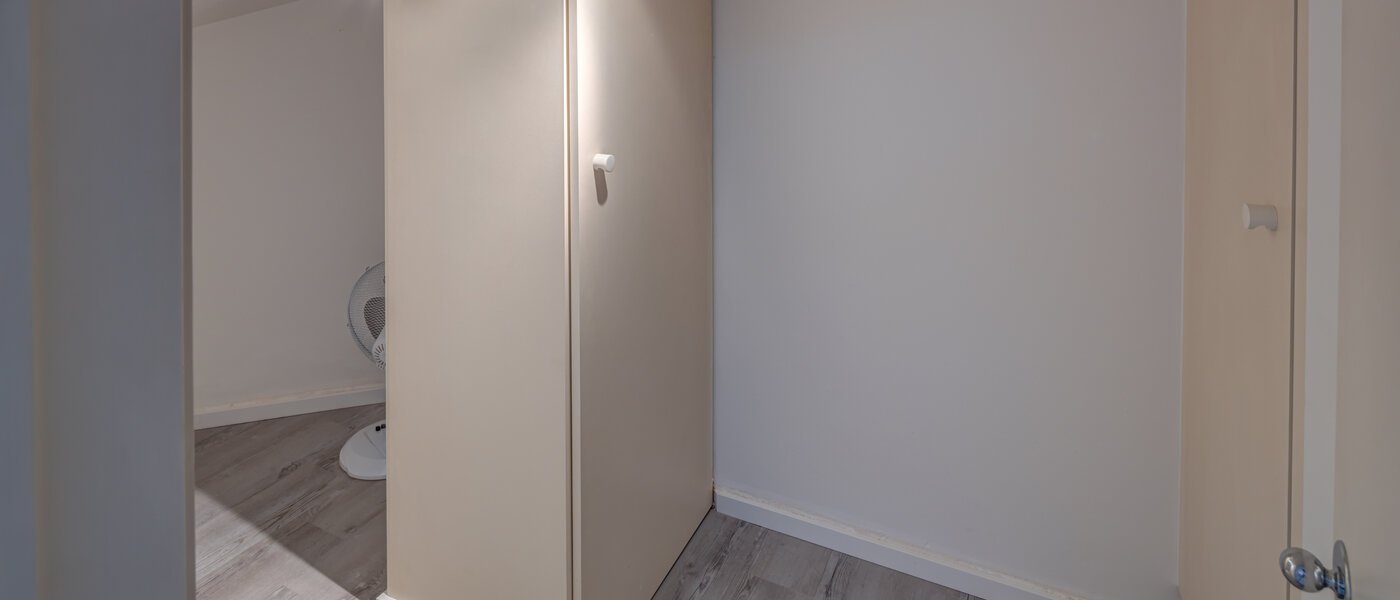 appartement style maisonnette avec mezzanine München Bogenhausen 02 débarras 13849