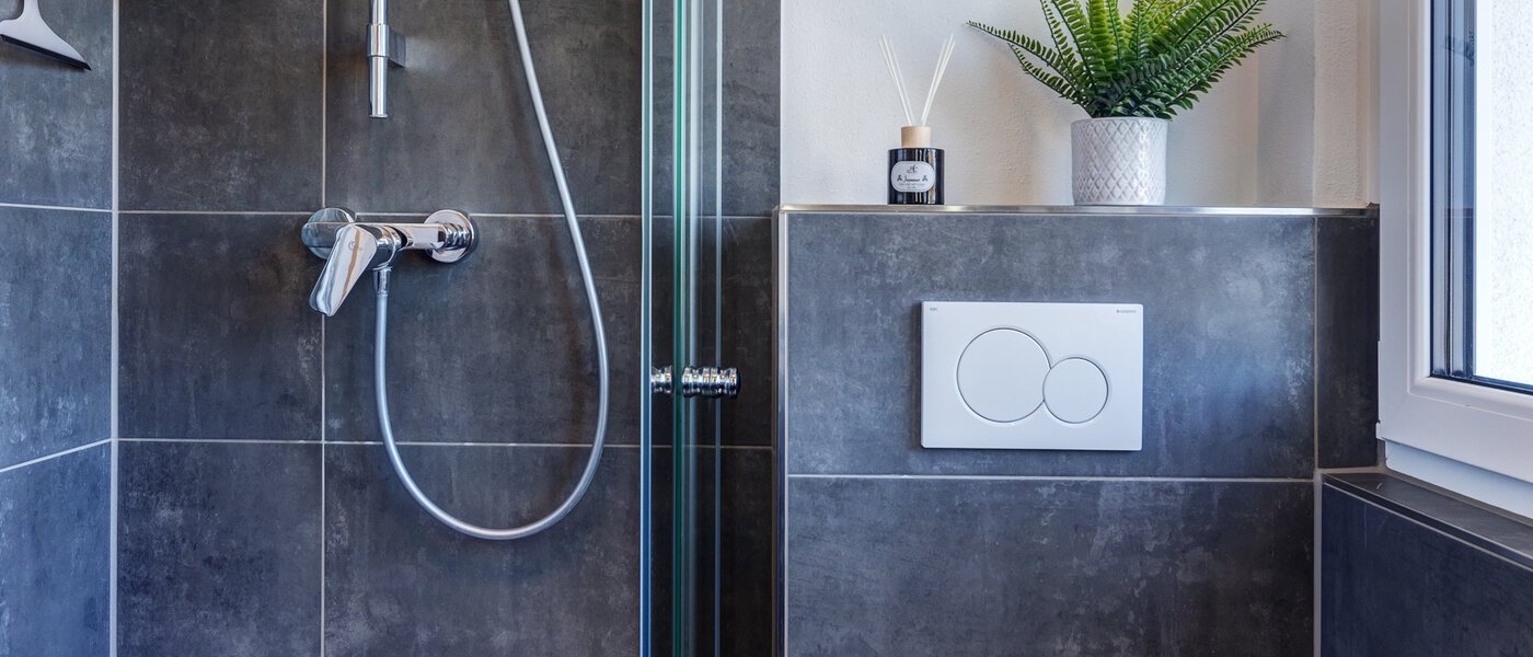 appartement sous les toits München Waldtrudering 03 salle de bain 13853