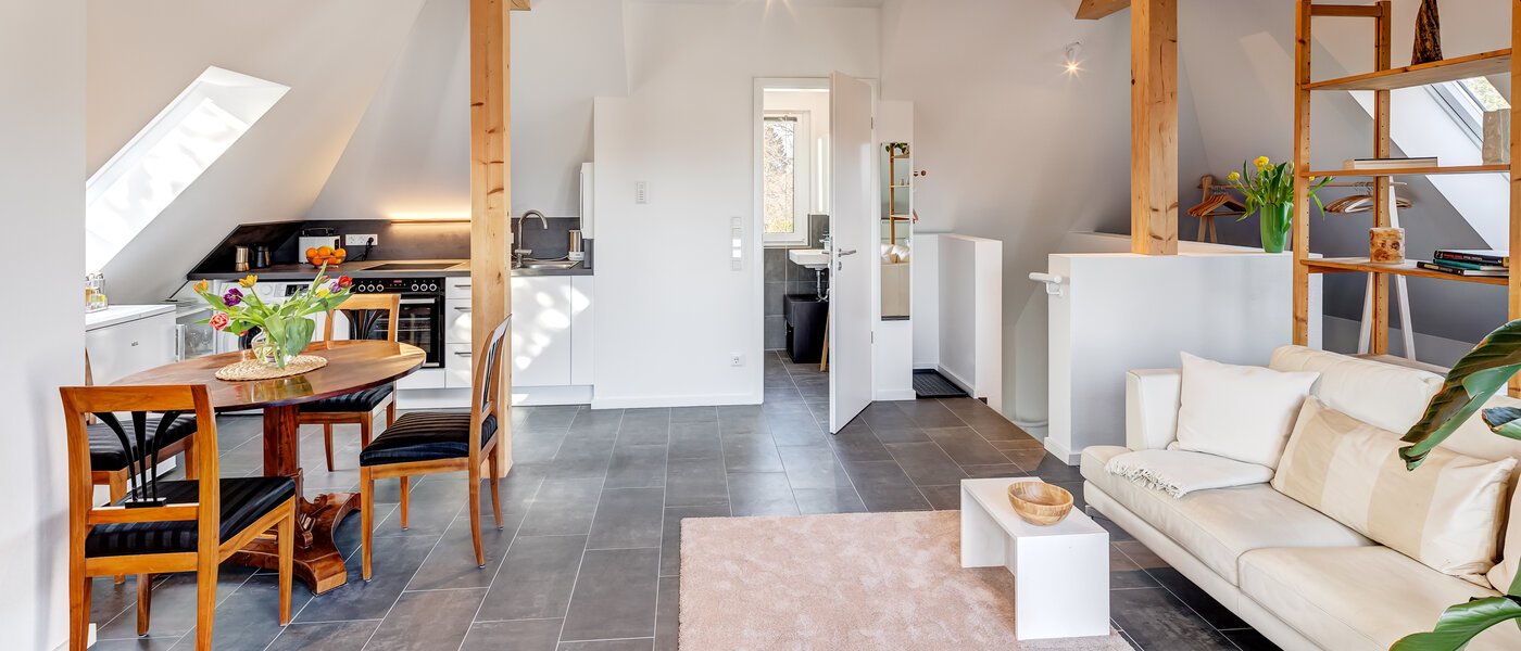 appartement sous les toits München Waldtrudering 03 pièce à vivre 13853