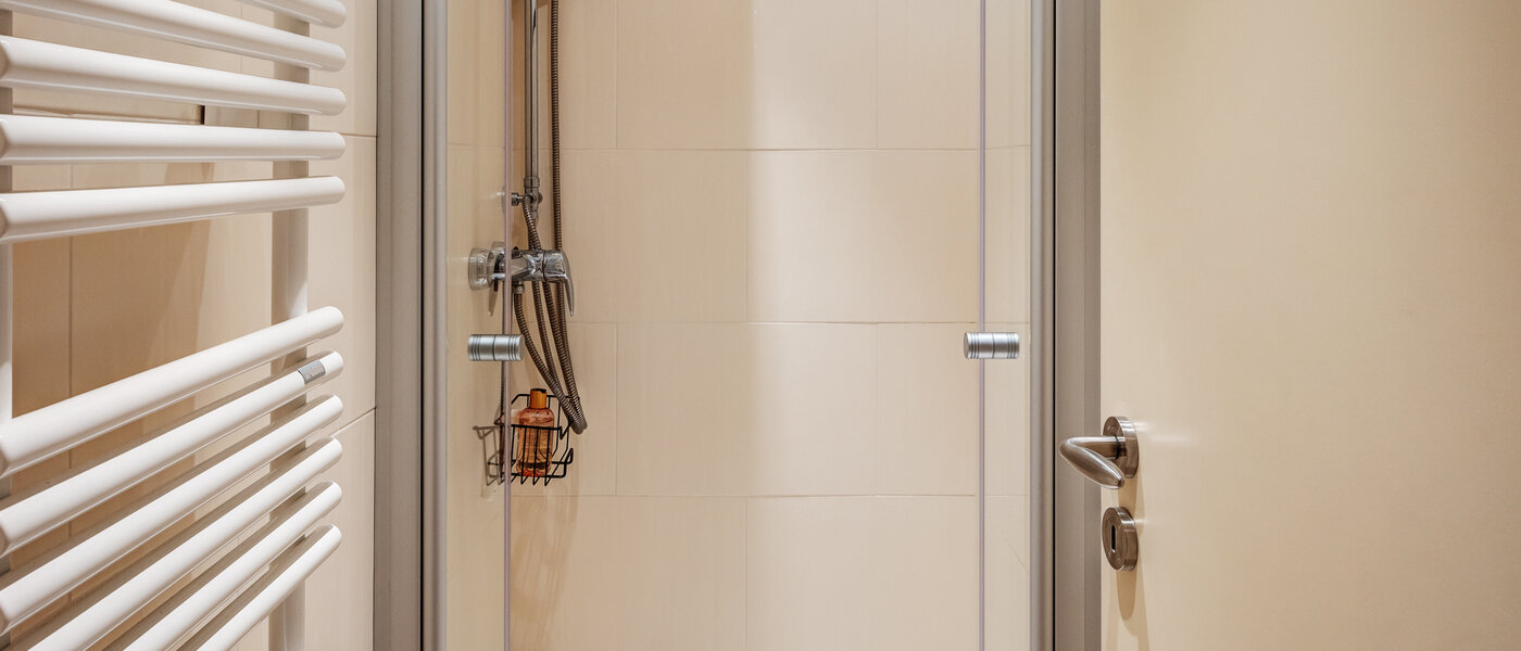 appartement Ottobrunn 01 2ème s. de bain 13870