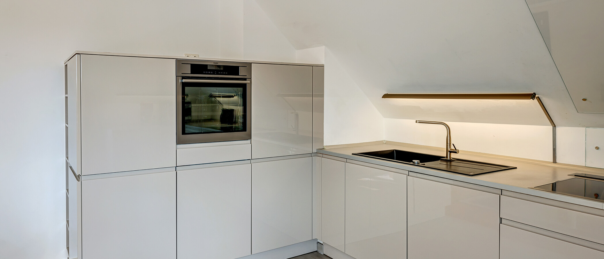 appartement sous les toits München Ludwigsvorstadt 03 cuisine 13896