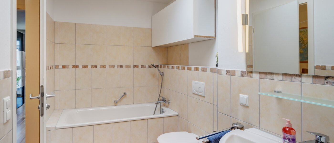 appartement avec terrasse sur le toit München Neuhausen 02 1ère salle de bain 13988