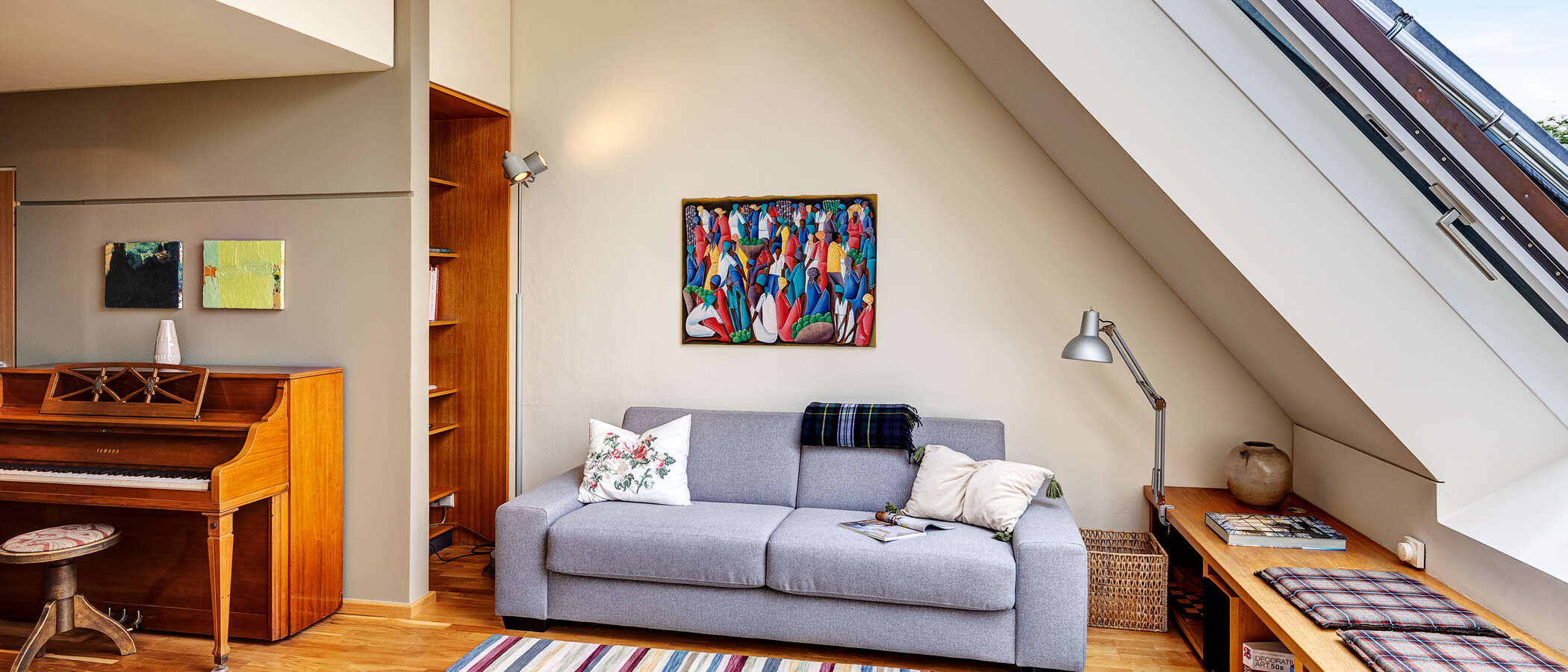 appartement style maisonnette avec mezzanine München Glockenbachviertel 02 pièce à vivre 13995